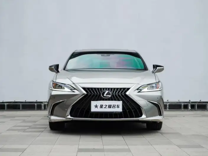 Lexus ES 2022 Model 200 Superior Edition
