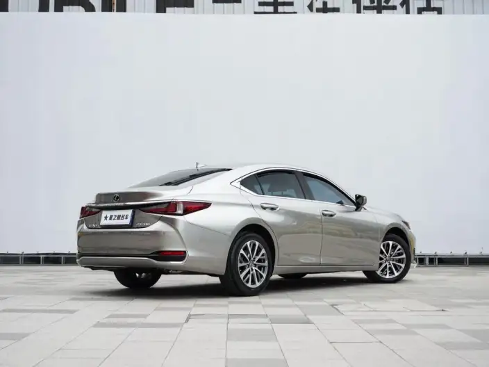 Lexus ES 2022 Model 200 Superior Edition – фото 5