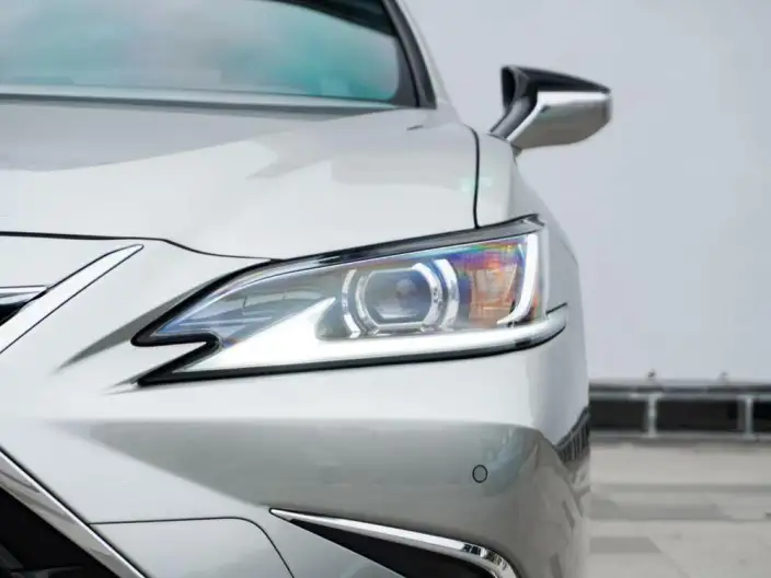Lexus ES 2022 Model 200 Superior Edition – фото 6