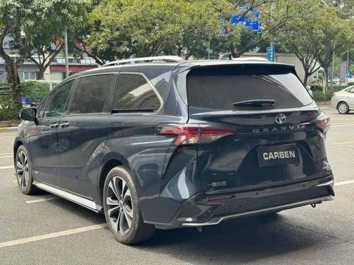 Granvia 2023 Model Intelligent Hybrid 2.5L Noble PLUS – фото 4