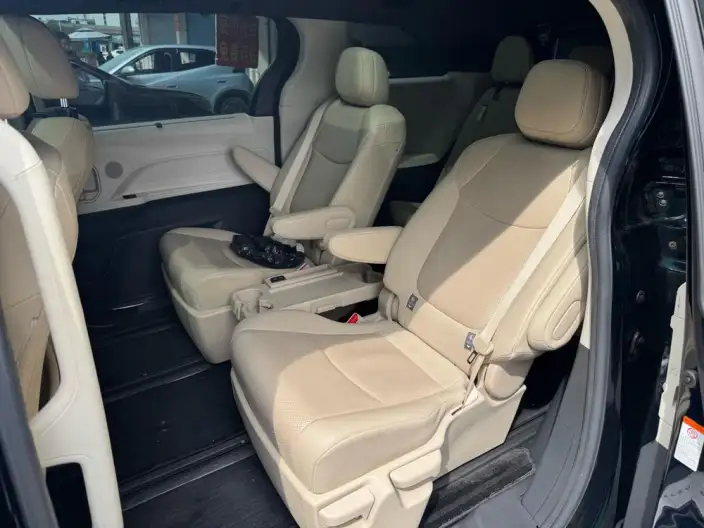 Granvia 2023 Model Intelligent Hybrid 2.5L Noble PLUS – фото 9