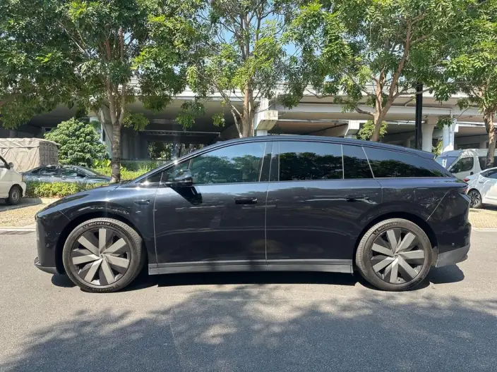 Li Auto i6 2025 Model 4WD Standard Edition – фото 4