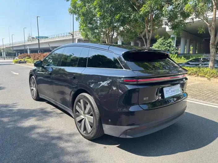 Li Auto i6 2025 Model 4WD Standard Edition – фото 5