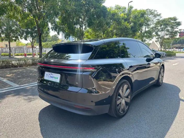 Li Auto i6 2025 Model 4WD Standard Edition – фото 7