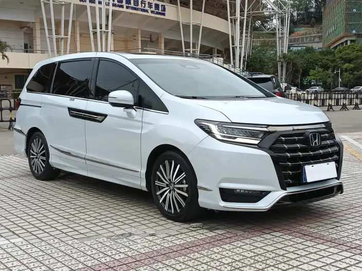 Honda Elysion 2024 Model 2.0L e:HEV Deluxe Edition