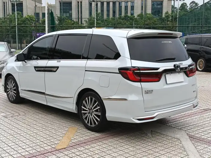Honda Elysion 2024 Model 2.0L e:HEV Deluxe Edition
