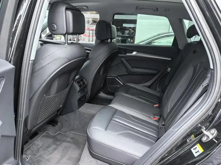 Audi Q5L 2022 Model Facelift 45T Luxury Dynamic Model – фото 9