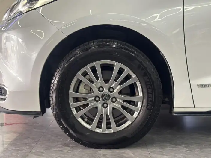 Toyota Sienna 2021 Model 2.5L Hybrid Premium Edition – фото 9
