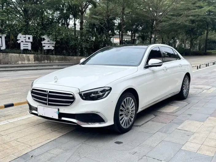Mercedes-Benz E-Class 2023 Model E 300 L Fashion Model sedan – фото 1
