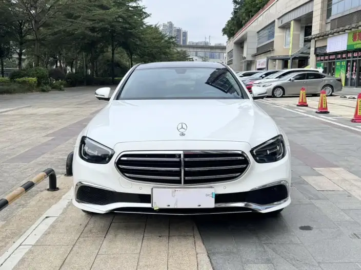 Mercedes-Benz E-Class 2023 Model E 300 L Fashion Model sedan – фото 2