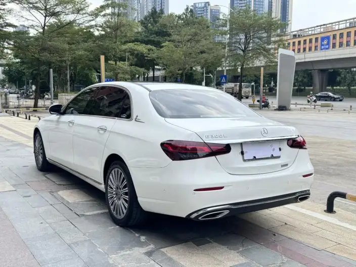 Mercedes-Benz E-Class 2023 Model E 300 L Fashion Model sedan – фото 5