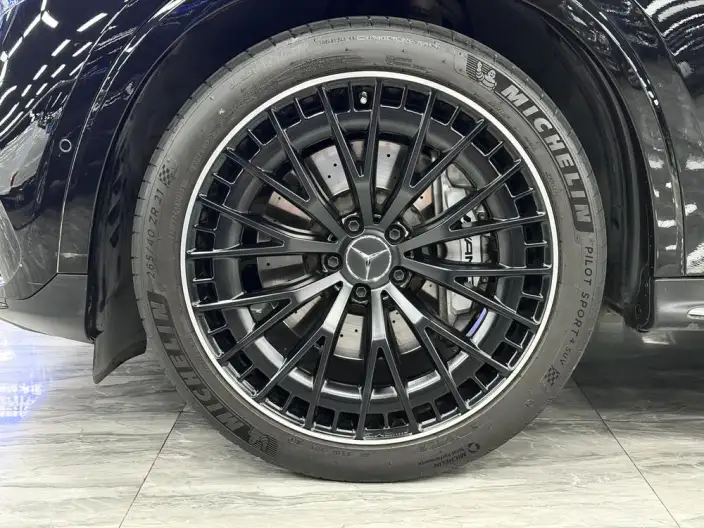 Mercedes-Benz GLC AMG 2024 Model AMG GLC 43 4MATIC – фото 9
