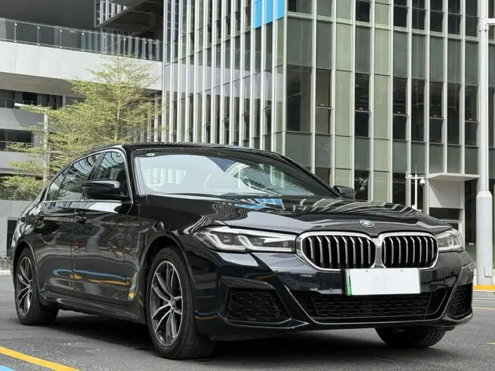 BMW 5 Series PHEV 2022 Model Facelift II 535Le M Sports Set – фото 3