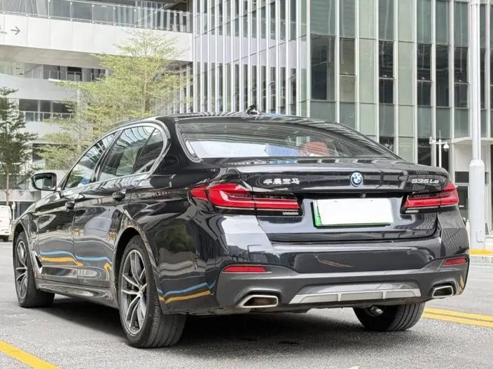 BMW 5 Series PHEV 2022 Model Facelift II 535Le M Sports Set – фото 5
