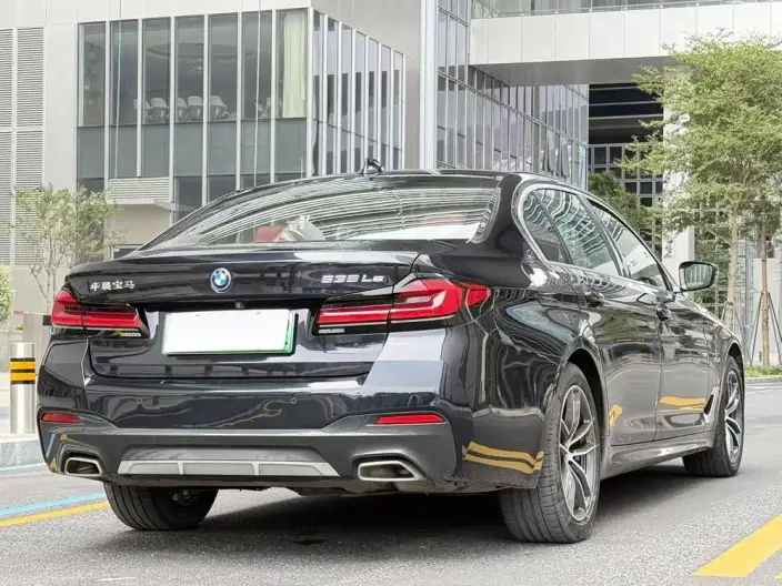BMW 5 Series PHEV 2022 Model Facelift II 535Le M Sports Set – фото 7