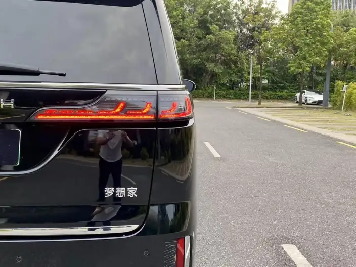 VOYAH Dreamer PHEV 2024 Model Ultra-long Endurance Premium Edition – фото 10