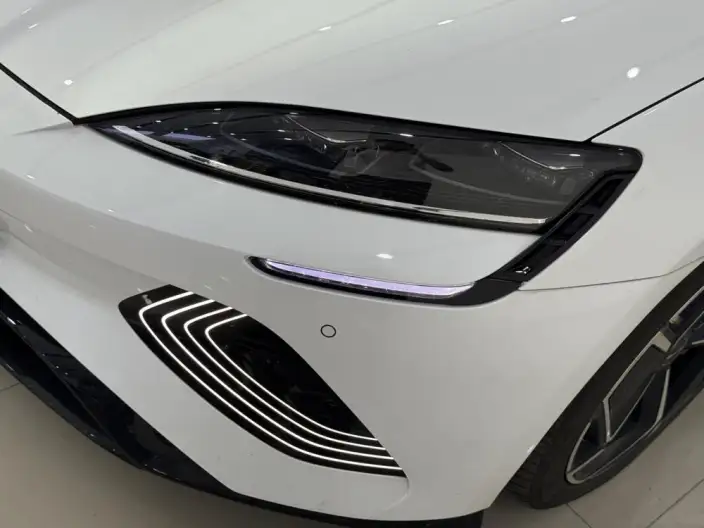 BYD Seal 2022 Model 650KM 4WD performance version – фото 8