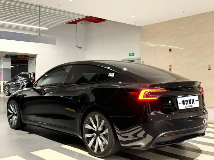 Model 3 2025 Model Facelift Long Battery Life Pro All-wheel drive version – фото 4
