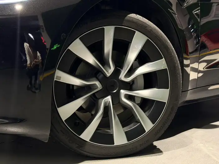 Model 3 2025 Model Facelift Long Battery Life Pro All-wheel drive version – фото 10