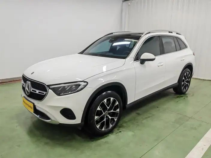 Mercedes-Benz GLC 2023 Model Facelift GLC 260 L 4MATIC Dynamic Model 5 seat – фото 1