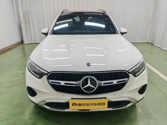 Mercedes-Benz GLC 2023 Model Facelift GLC 260 L 4MATIC Dynamic Model 5 seat – фото 2