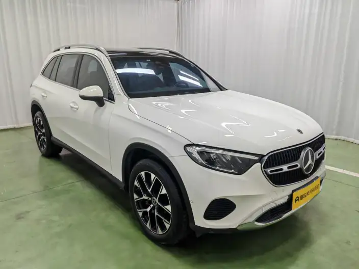 Mercedes-Benz GLC 2023 Model Facelift GLC 260 L 4MATIC Dynamic Model 5 seat – фото 3