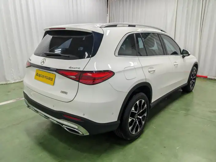 Mercedes-Benz GLC 2023 Model Facelift GLC 260 L 4MATIC Dynamic Model 5 seat – фото 7