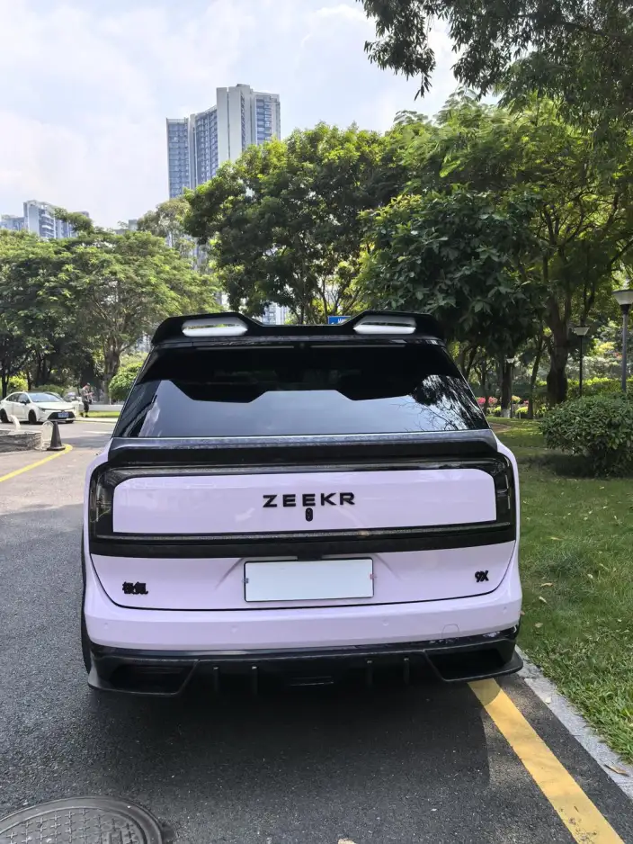 ZEEKR 9X 2026 Model Hyper Edition 70kWh VI seat – фото 5