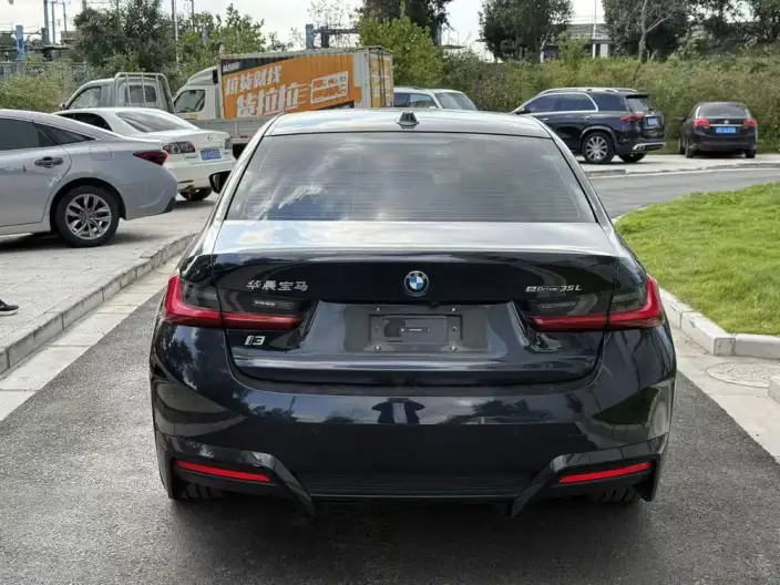 BMW i3 2025 Model eDrive35L – фото 4