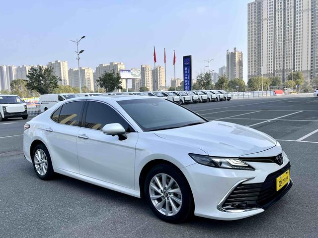 Toyota Camry 2021 2.0G Luxury – фото 3