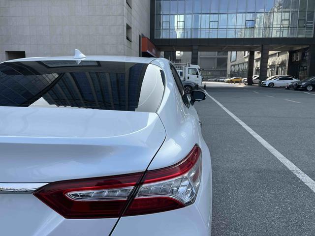 Toyota Camry 2021 2.0G Luxury – фото 6