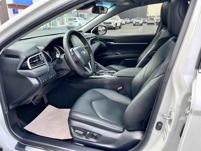 Toyota Camry 2021 2.0G Luxury – фото 9