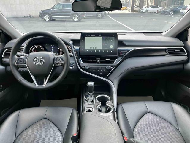 Toyota Camry 2021 2.0G Luxury – фото 16