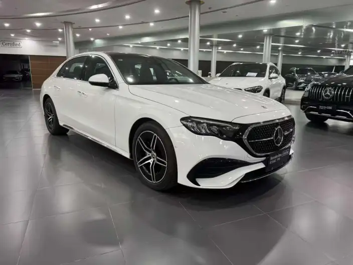 Mercedes-Benz E-Class 2024 Model E 260 L Sports sedan – фото 3
