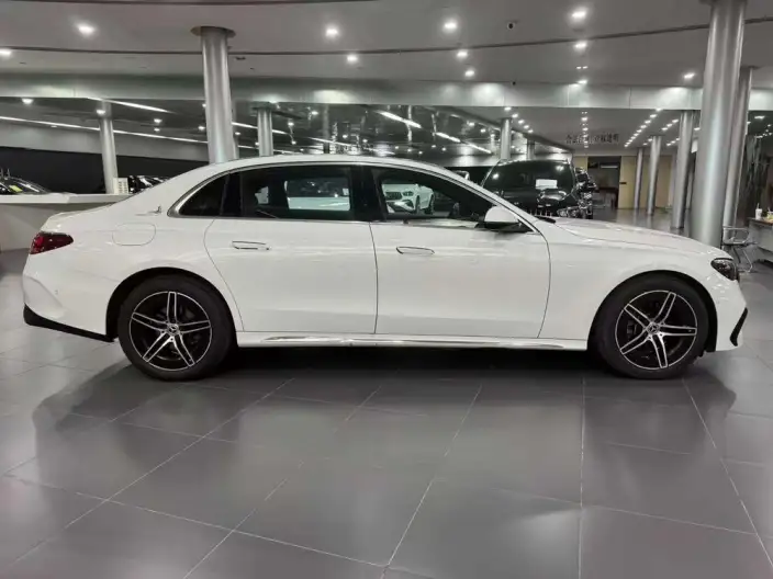 Mercedes-Benz E-Class 2024 Model E 260 L Sports sedan – фото 8