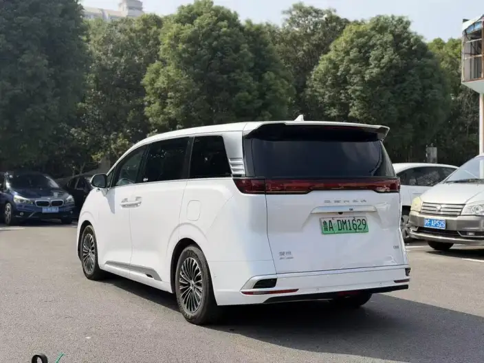 Denza D9 EV 2022 Model 600 4WD Flagship Model