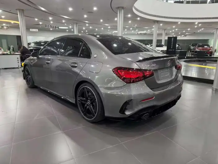 Mercedes-Benz A-Class AMG 2025 Model AMG A 35 L 4MATIC – фото 5