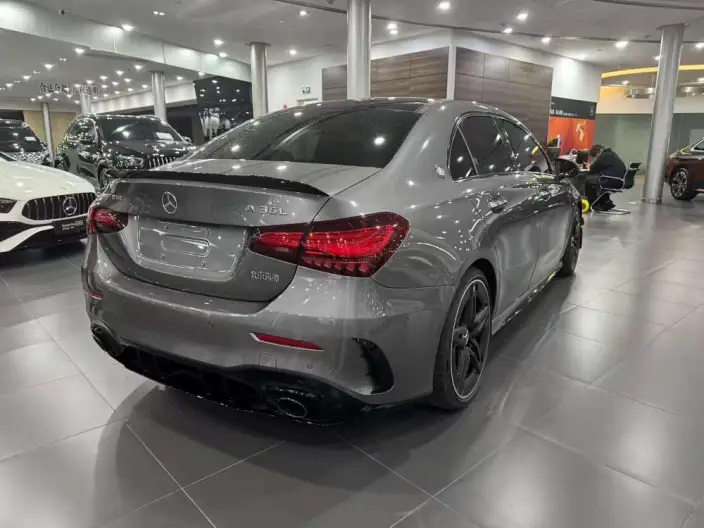 Mercedes-Benz A-Class AMG 2025 Model AMG A 35 L 4MATIC – фото 7