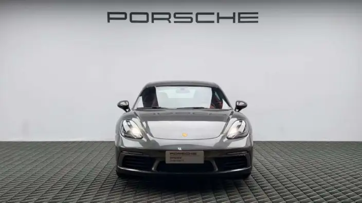 Porsche 718 2020 Model Cayman 2.0T