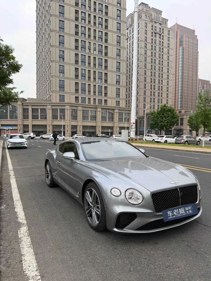 Continental 2024 Model 4.0T GT V8