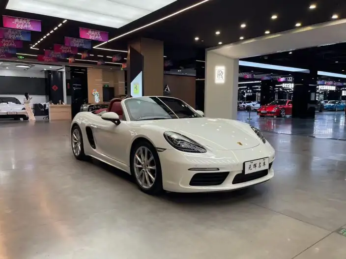 Porsche 718 2023 Model Boxster 2.0T