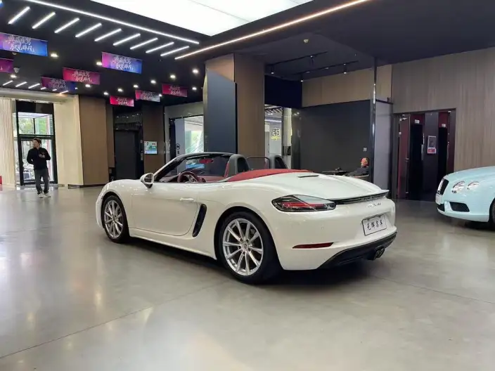 Porsche 718 2023 Model Boxster 2.0T