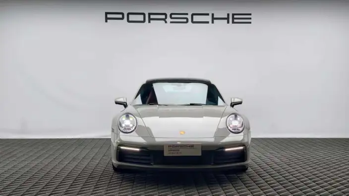 PORSCHE 911 2023 Model Carrera 3.0T