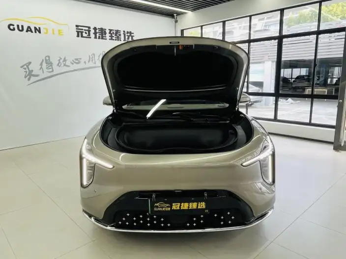 IM LS6 2026 Model EV Max – фото 5