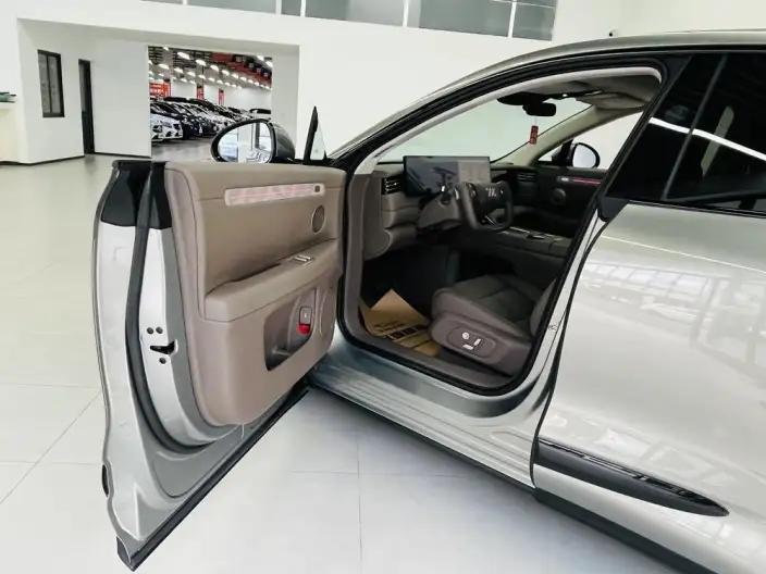 IM LS6 2026 Model EV Max – фото 6
