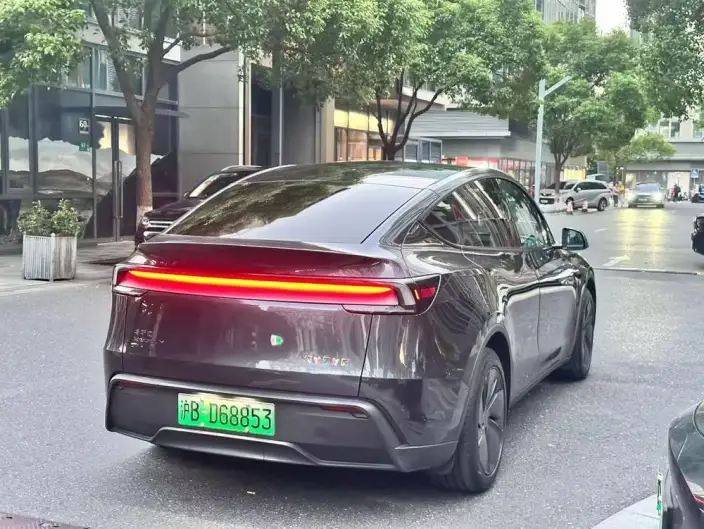Model Y 2026 Model Rear-wheel drive version – фото 6