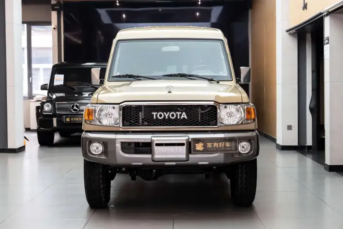 Land Cruiser (import 2023 Model 4.0L Manual 4WD 5 seat Parallel Imported – фото 2