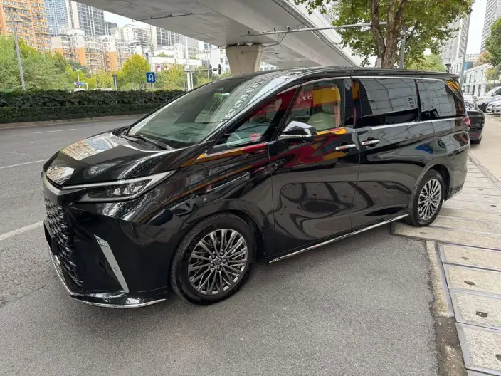 Lexus LM 2026 Model 500h DIRECT4 VI seat Respect Edition – фото 1
