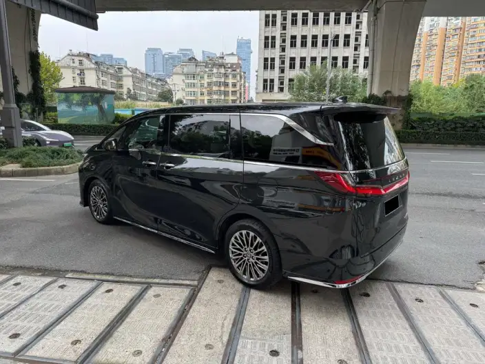 Lexus LM 2026 Model 500h DIRECT4 VI seat Respect Edition – фото 4