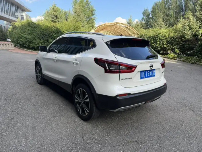 Nissan Qashqai 2022 Model 2.0L XV Prem. Deluxe Edition